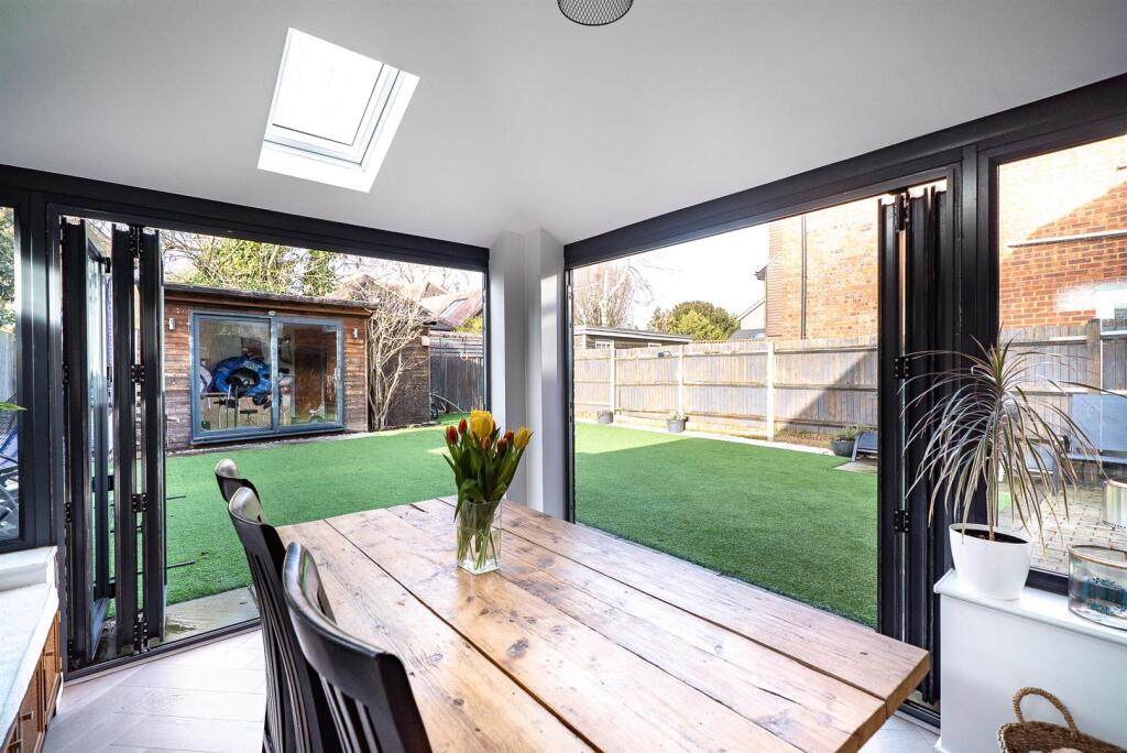 Additional image 8 of Maplefield, Park Street, St. Albans