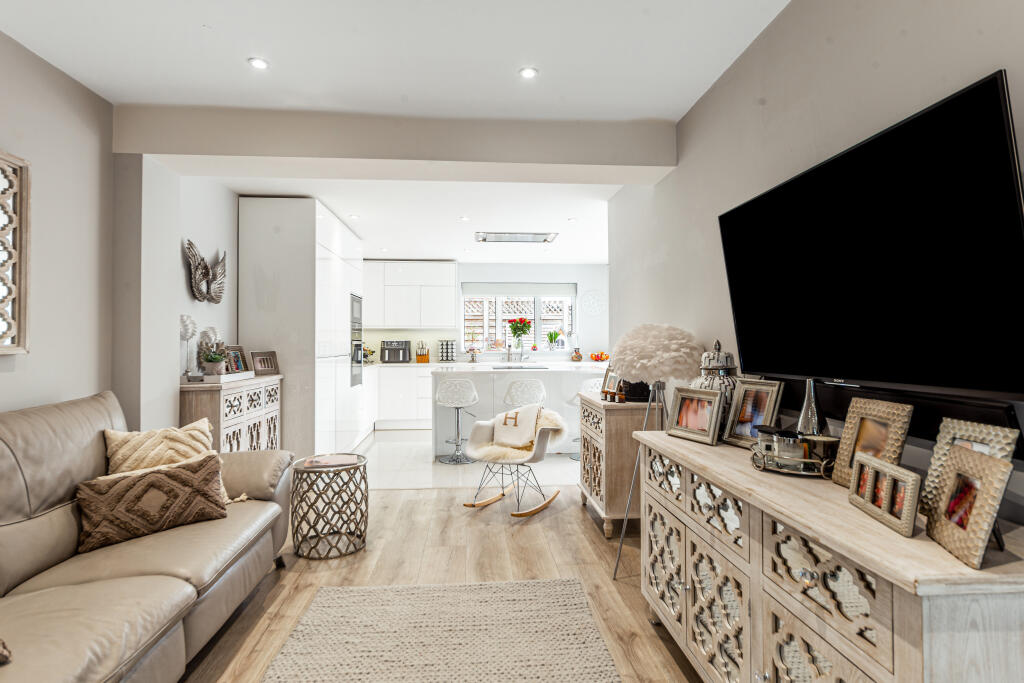 Additional image 3 of Tippendell Lane, St. Albans, Hertfordshire, AL2