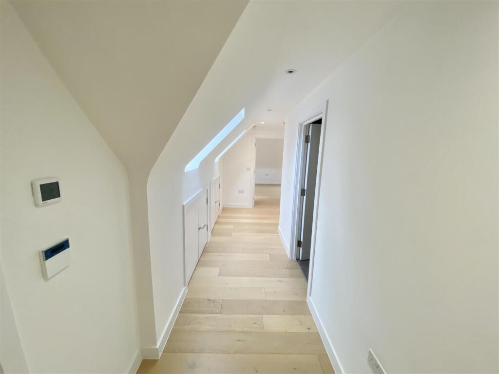 Additional image 10 of Georges Wood Road, Brookmans Park