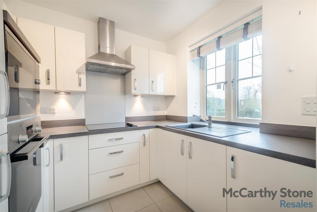 Additional image 7 of Great North Road, Hatfield