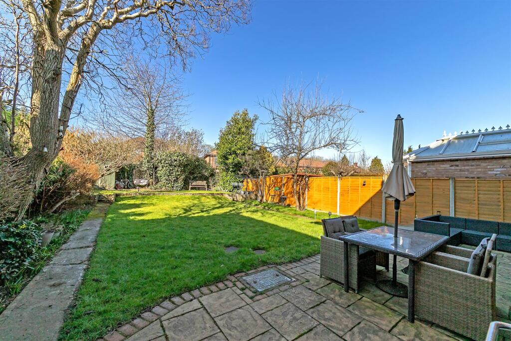 Additional image 27 of Blackthorn Close, St. Albans