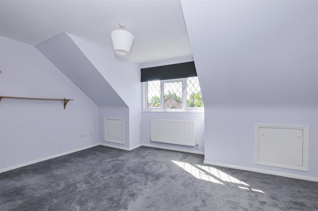 Additional image 11 of Oakwood Road, Bricket Wood, St. Albans