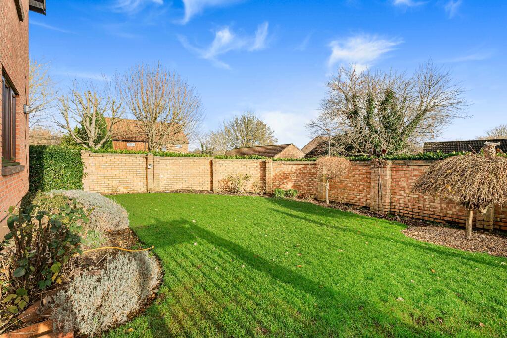 Additional image 20 of Beverley Gardens, St Albans, AL4