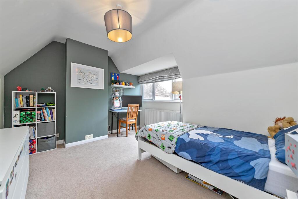 Additional image 16 of South Close, St. Albans