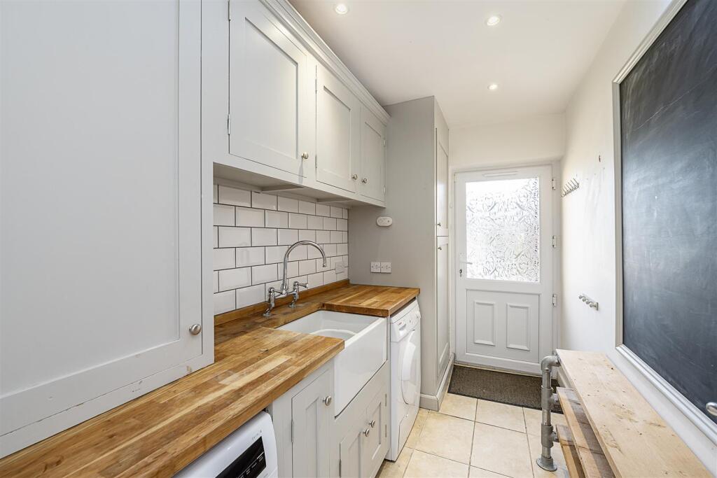 Additional image 4 of Park Rise, Harpenden