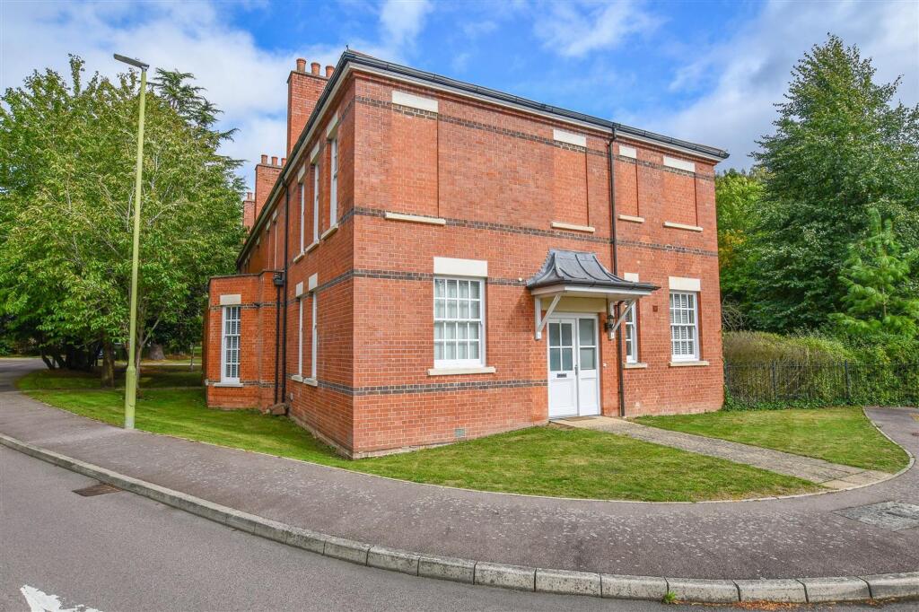 Goldring Way, London Colney, AL2