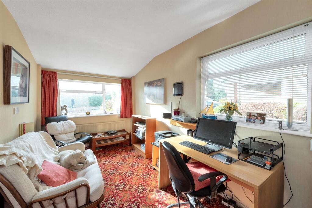 Additional image 14 of Shepherds Way, Harpenden