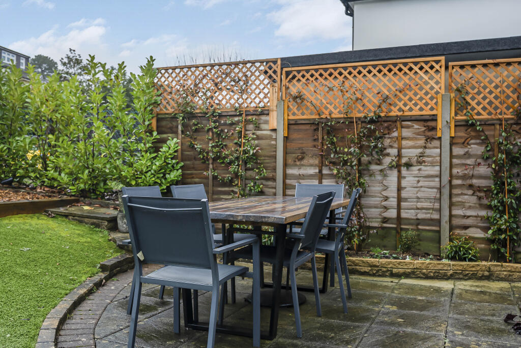 Additional image 21 of Connaught Road, St Albans, AL3