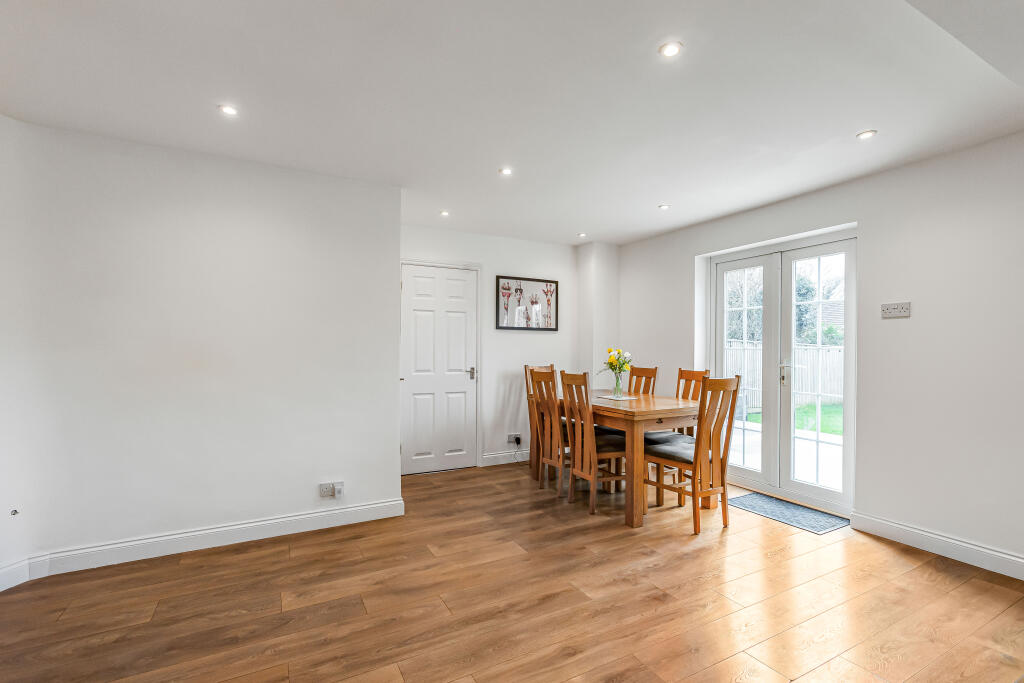 Additional image 5 of West Mead, Welwyn Garden City, Hertfordshire, AL7