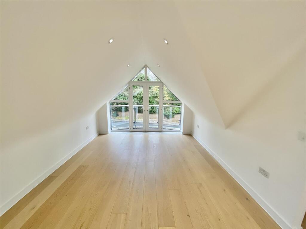 Additional image 4 of Georges Wood Road, Brookmans Park