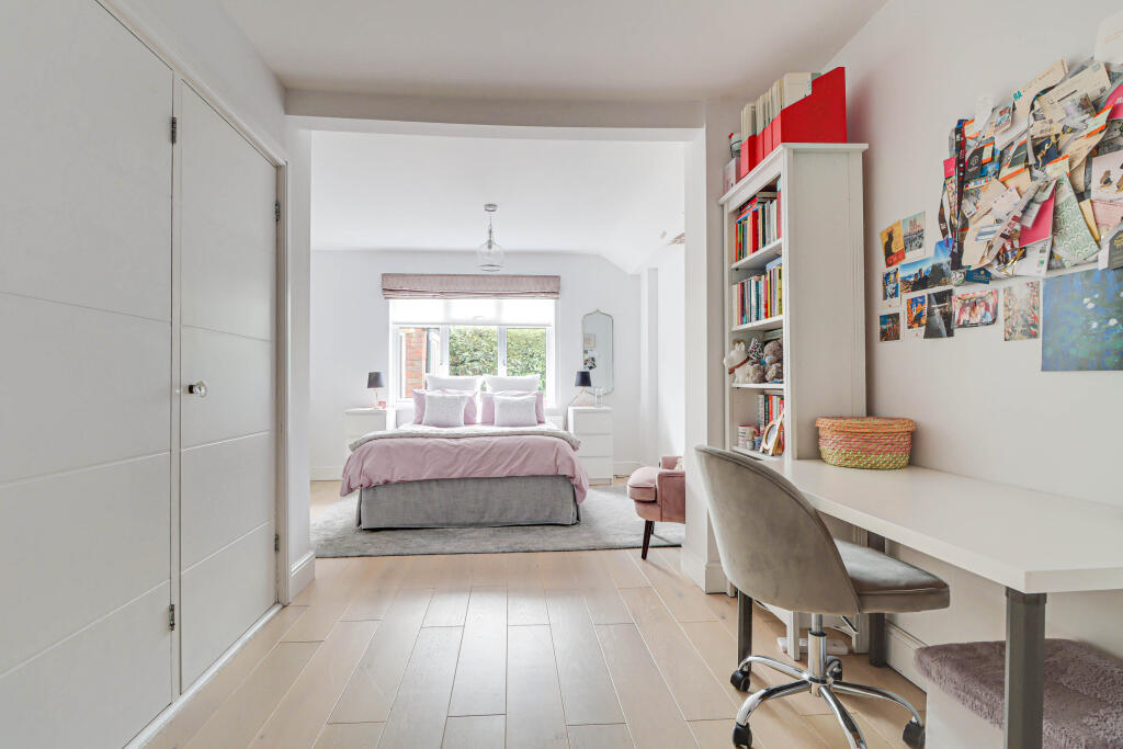 Additional image 9 of Castle Rise, Wheathampstead, Hertfordshire, AL4