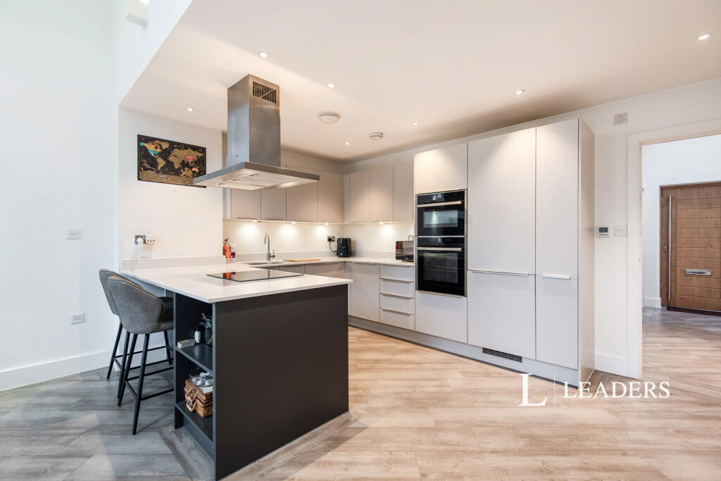 Additional image 4 of Sadlers Lodge, 40 New Road, AL6