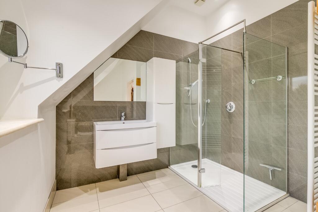 Additional image 16 of Burnham Green Road, Welwyn, Hertfordshire, AL6