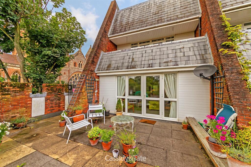 Additional image 29 of 12 Heritage CloseSt AlbansHertfordshire