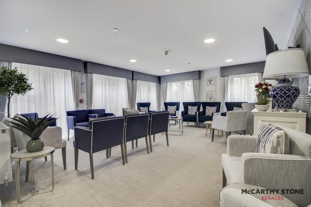 Additional image 30 of Great North Road, Hatfield