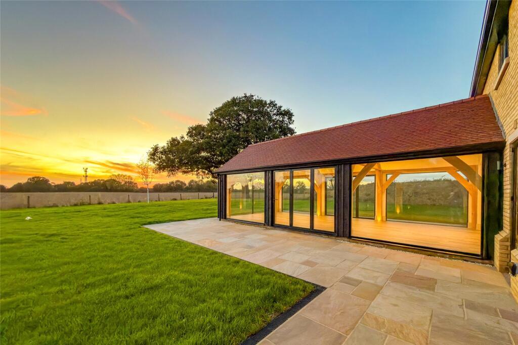 Additional image 3 of Oak Tree House, Kennel Lane, Kinsbourne Green, Harpenden, Hertfordshire, AL5