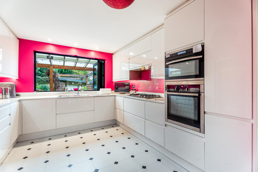 Additional image 3 of Bullens Green Lane, Colney Heath, St. Albans, Hertfordshire, AL4