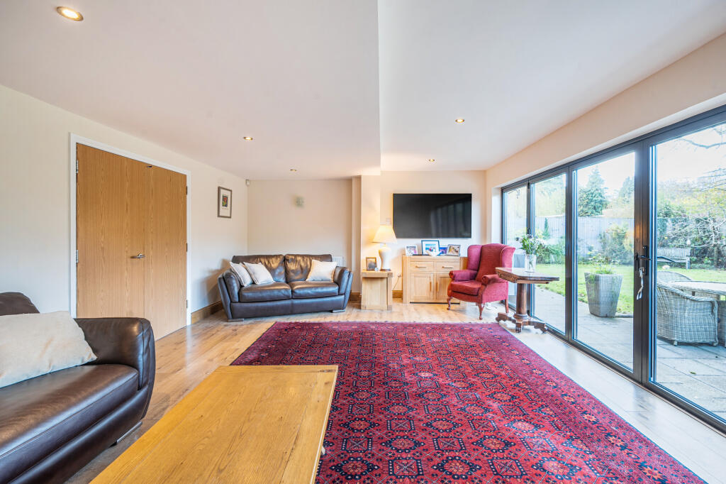 Additional image 2 of Long Buftlers, Harpenden, AL5