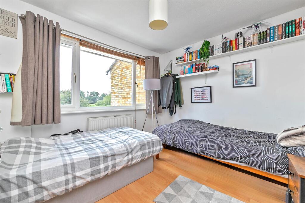 Additional image 10 of Pinewood Close, St. Albans