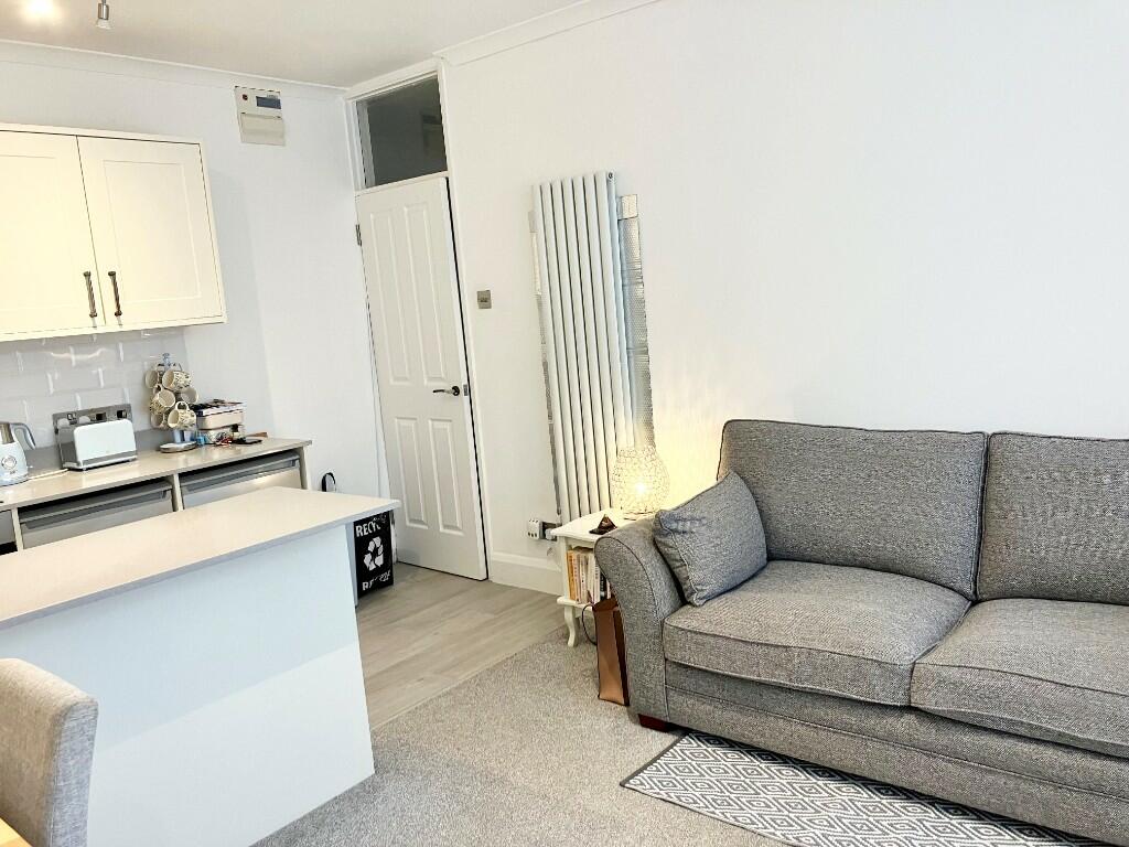 Additional image 5 of Carlisle Avenue, St. Albans, Hertfordshire, AL3 5LU