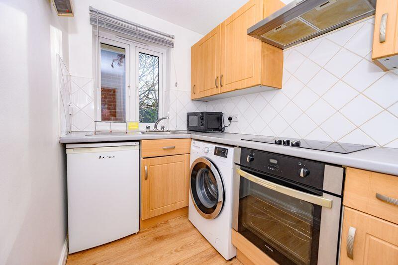 Additional image 4 of Walsingham Close, Hatfield