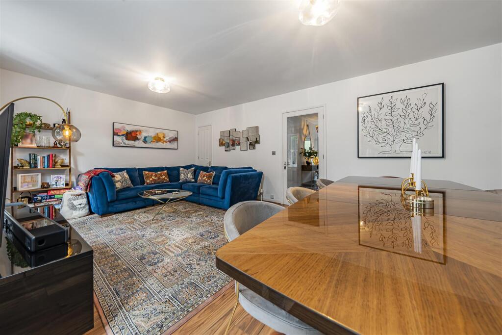 Additional image 3 of Oakwood Road, Bricket Wood, St. Albans