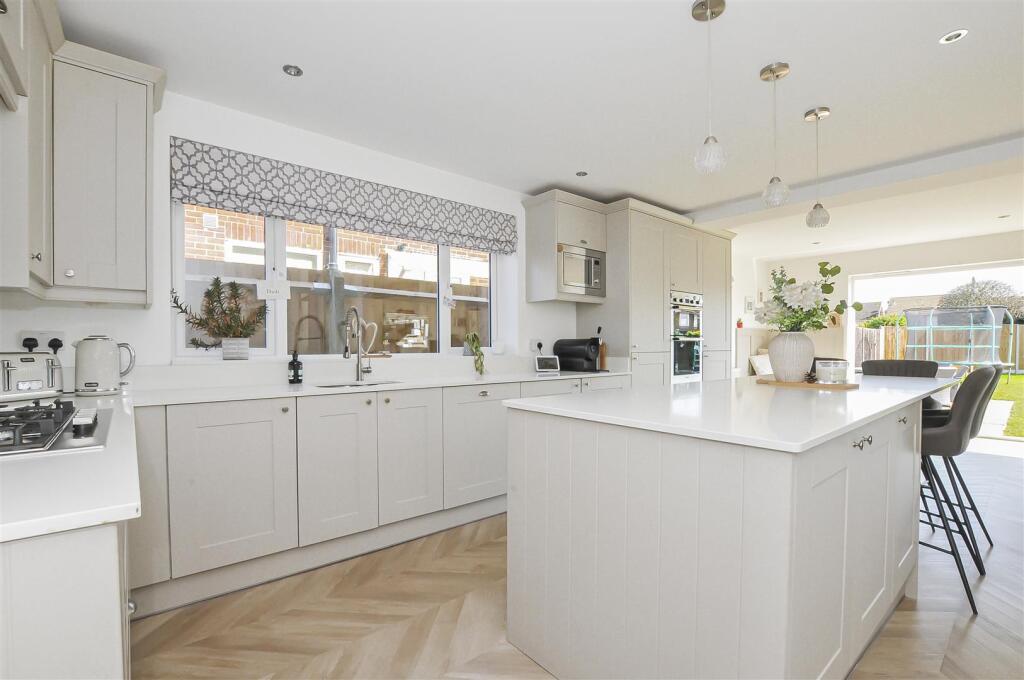 Additional image 5 of Jenkins Avenue, Bricket Wood, St. Albans