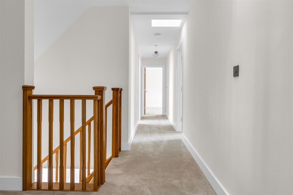 Additional image 22 of Rabley Heath Road, Welwyn