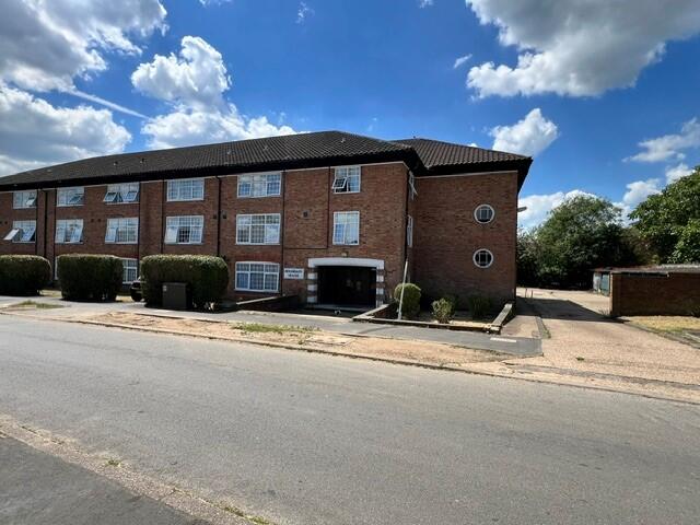 Boundary Lane, Welwyn Garden City, AL7