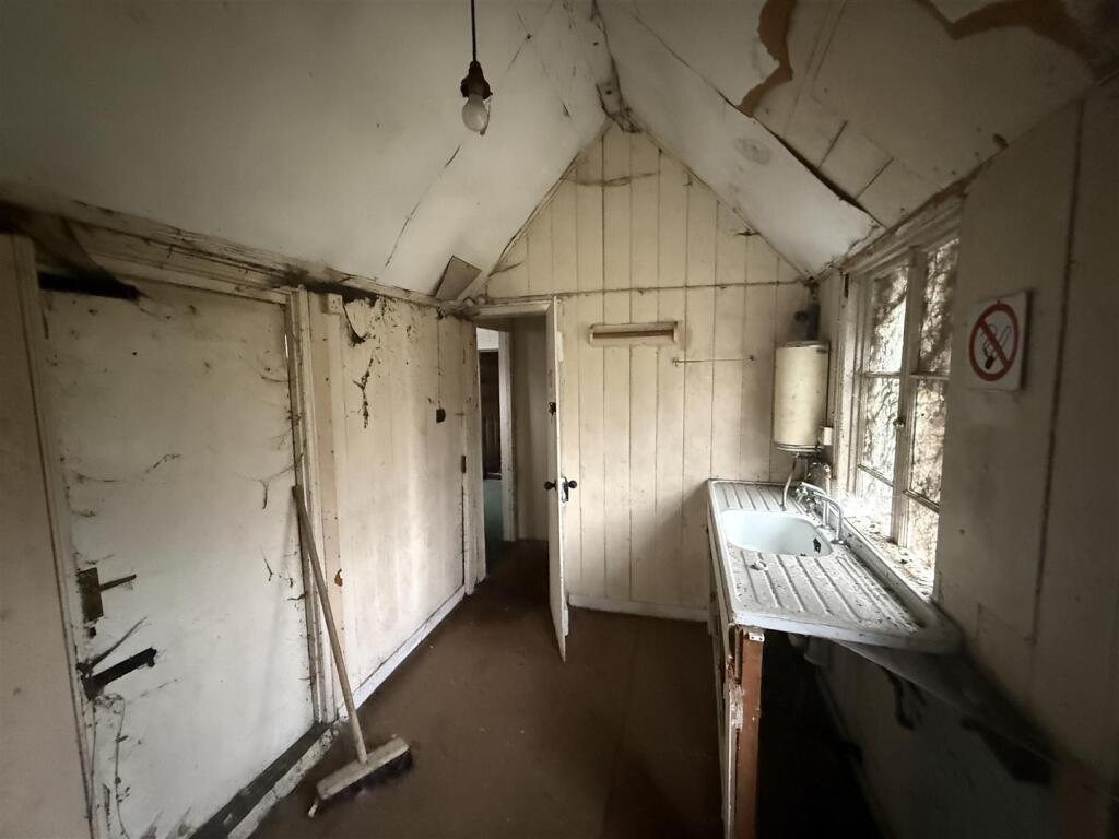 Additional image 8 of St. Albans Road East, Hatfield