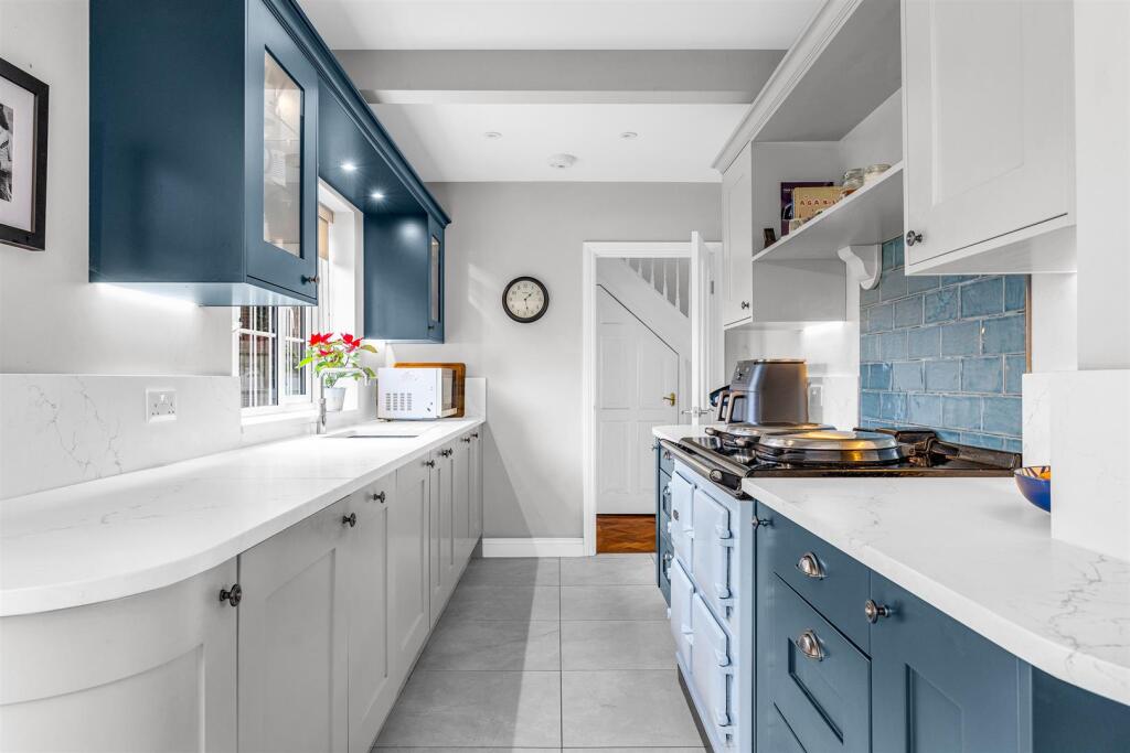 Additional image 7 of Youngs Rise, Welwyn Garden City