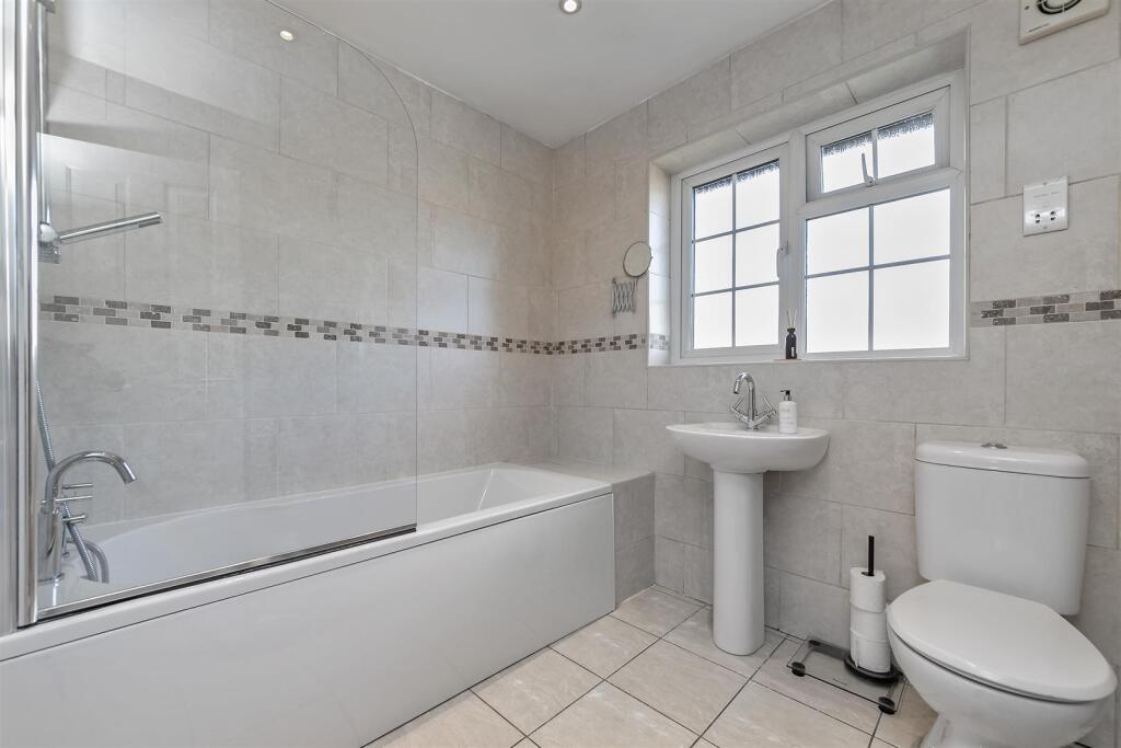 Additional image 18 of Blackthorn Close, St. Albans