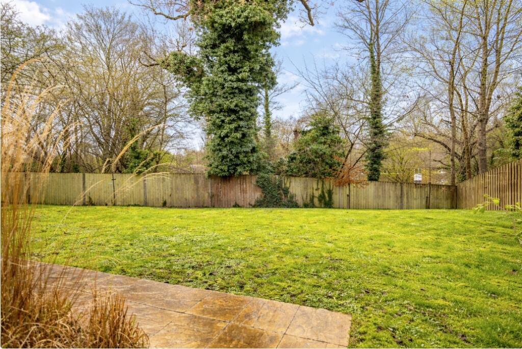 Additional image 8 of Neville Close, St. Albans, Hertfordshire, AL3