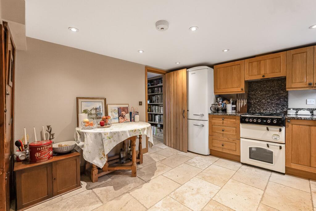 Additional image 7 of Station Road, Welham Green, AL9