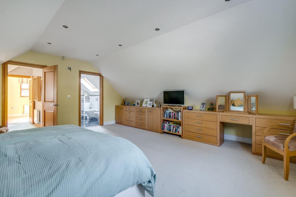 Additional image 15 of Oaklea, Oaklands, Welwyn, Hertfordshire, AL6