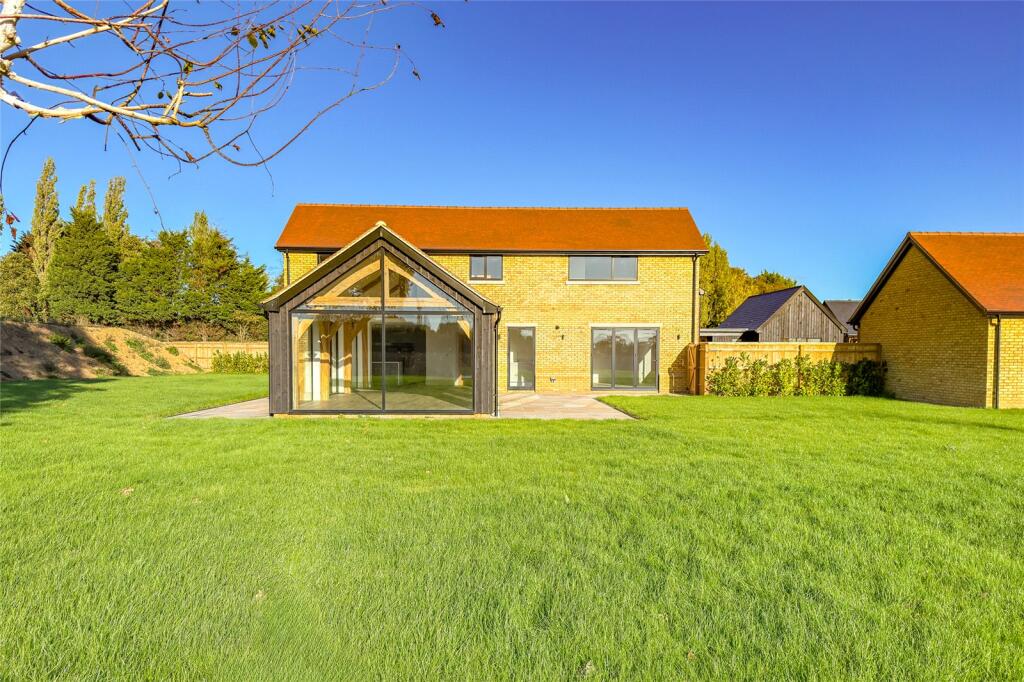 Additional image 11 of Oak Tree House, Kennel Lane, Kinsbourne Green, Harpenden, Hertfordshire, AL5