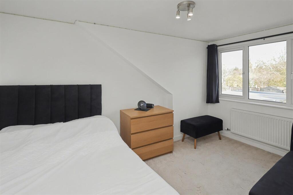 Additional image 14 of Bulls Lane, Brookmans Park