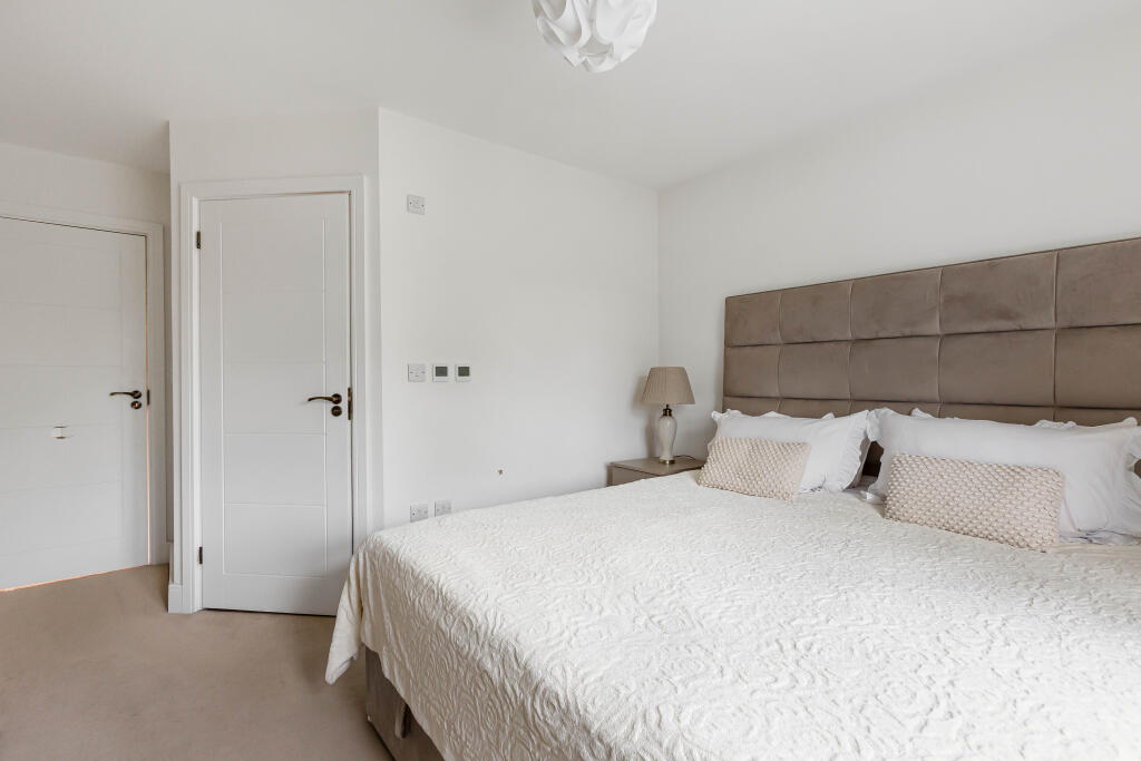 Additional image 24 of Carisbrooke Road, St. Albans, Hertfordshire, AL2