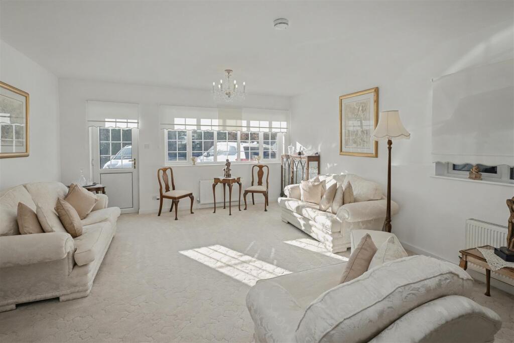 Additional image 7 of Bulls Lane, Brookmans Park