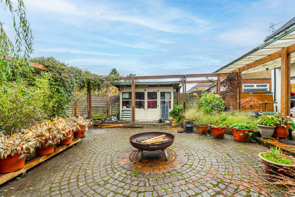 Additional image 24 of Bullens Green Lane, Colney Heath, St. Albans, Hertfordshire, AL4