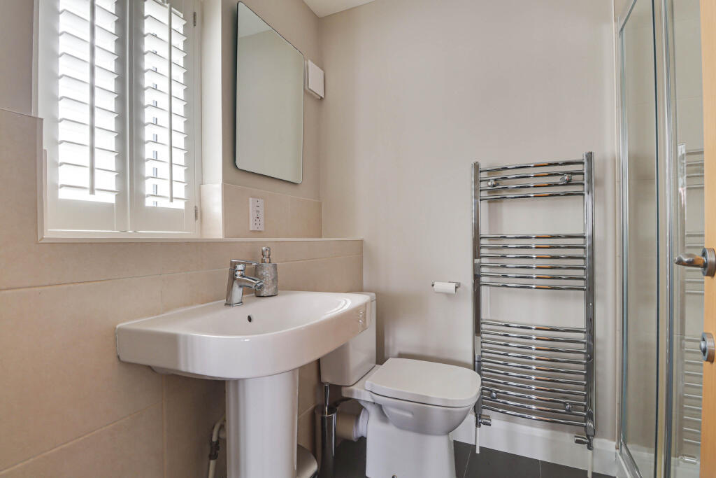 Additional image 19 of Tuffnells Way, Harpenden, Hertfordshire, AL5