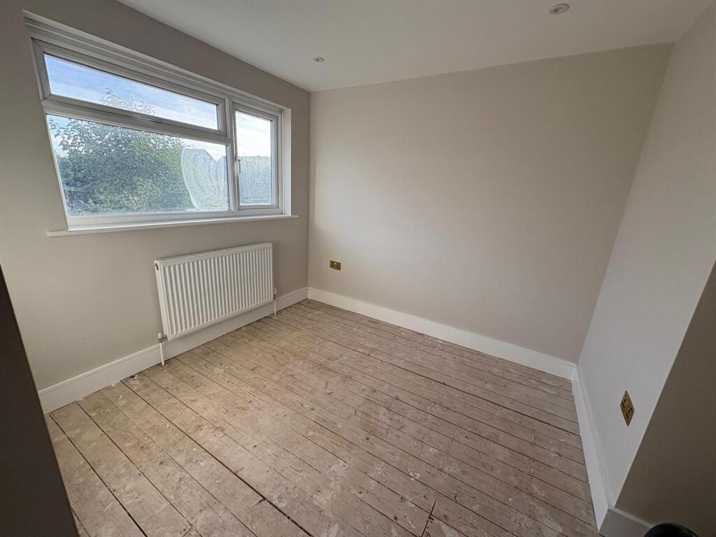 Additional image 8 of Wych Elms, Park Street, Hertfordshire, AL2