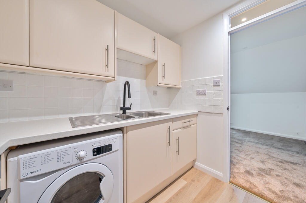 Additional image 5 of Station Road, Harpenden, AL5