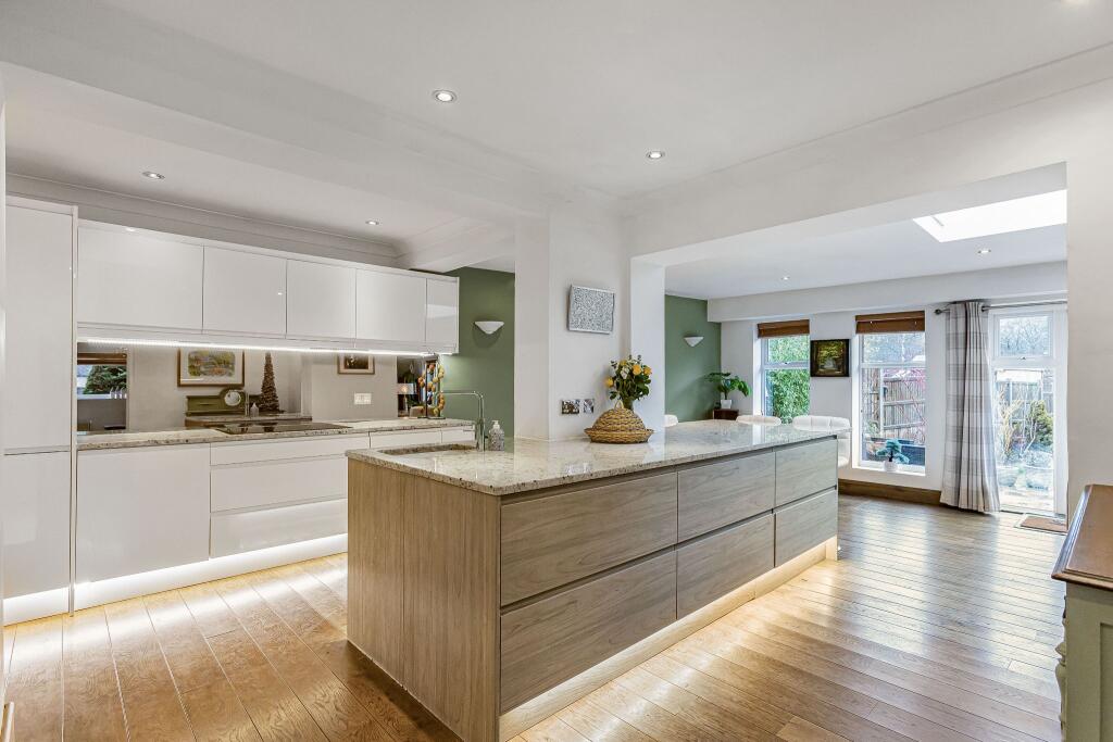 Additional image 4 of Bluebridge Road, Brookmans Park, AL9