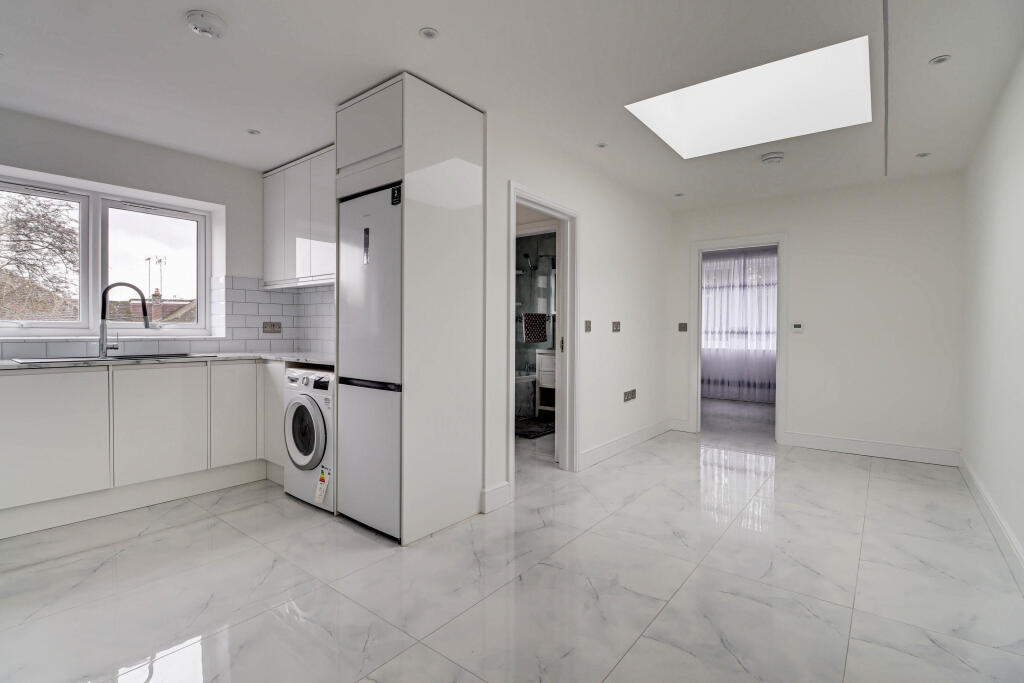 Additional image 2 of Green Lane, St Albans, St Albans, AL3