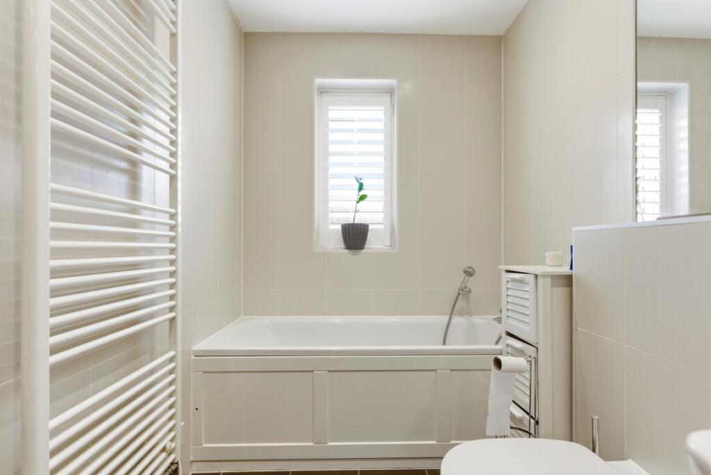 Additional image 19 of Mortimer Crescent, Kings Park, St. Albans, Hertfordshire, AL3