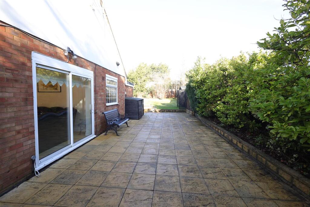 Additional image 24 of Bulls Lane, Brookmans Park