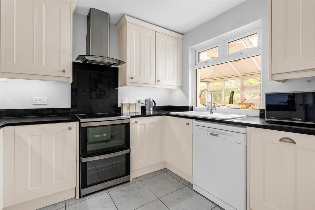 Additional image 3 of Longcroft Lane, Welwyn Garden City