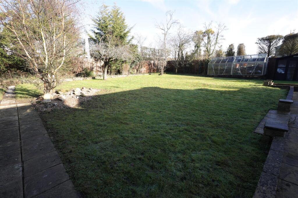 Additional image 25 of Bulls Lane, Brookmans Park