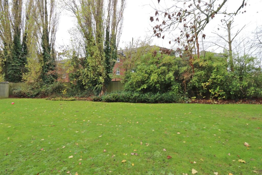 Additional image 15 of Shenley Lane, St. Albans